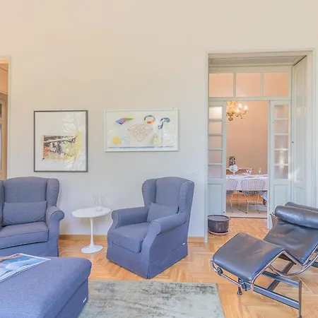 Guzzi Apartment *